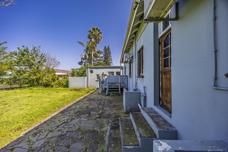 8 Bedroom Property for Sale in Vincent Eastern Cape